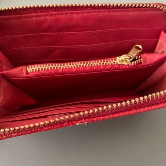 Red Zip-Up Wallet with Tassel - Picture 5 of 9